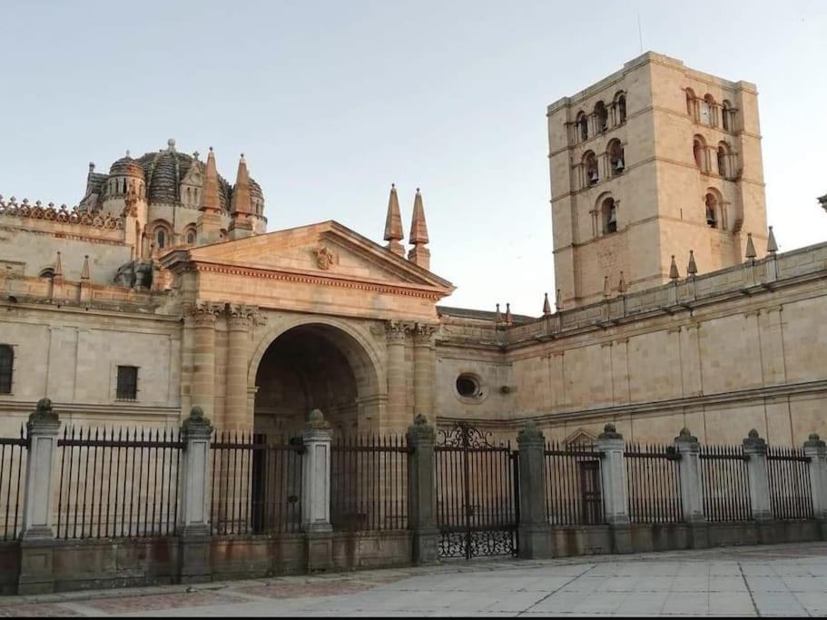 Centrico Piso En Pleno Romanico De Zamora Zewnętrze zdjęcie